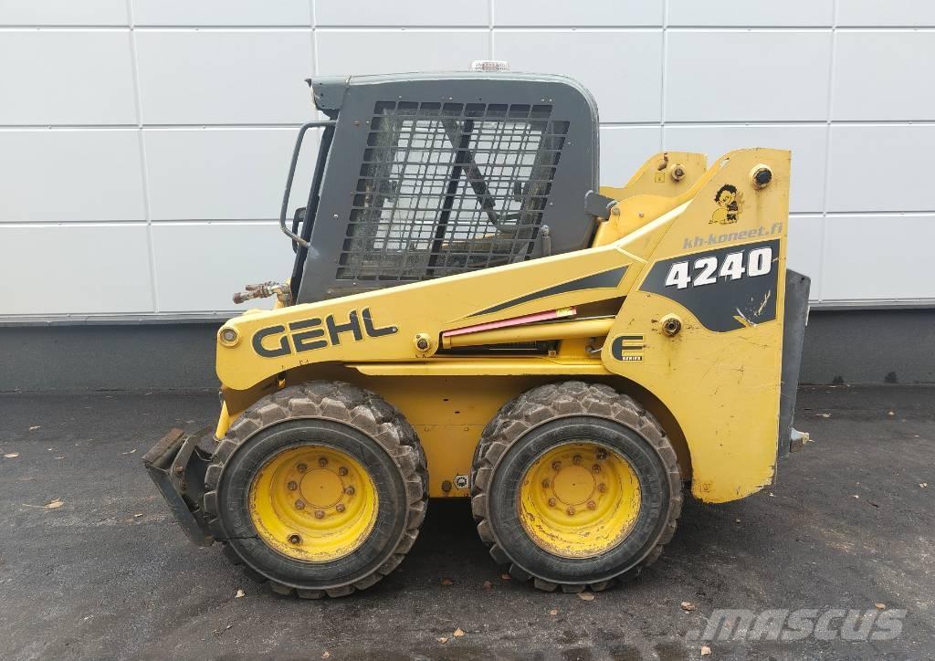 Gehl 4240 E Minicarregadeiras