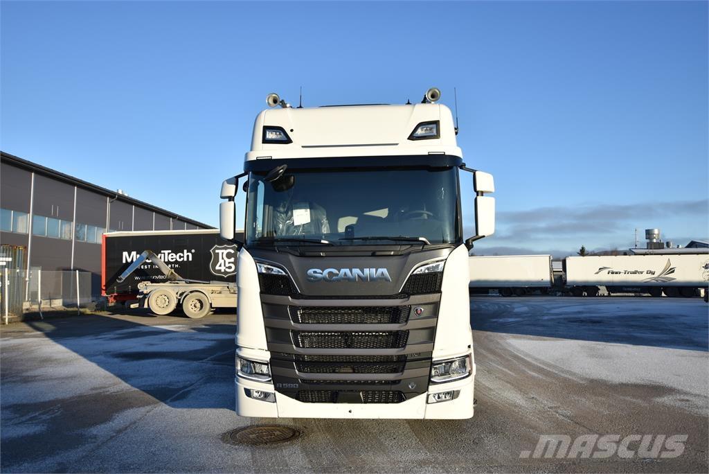 Scania R590 8X4 Camiões de chassis e cabine