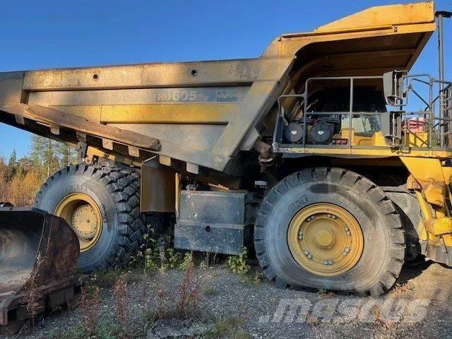 Komatsu HD 605-7EO Camiőes basculantes rígidos