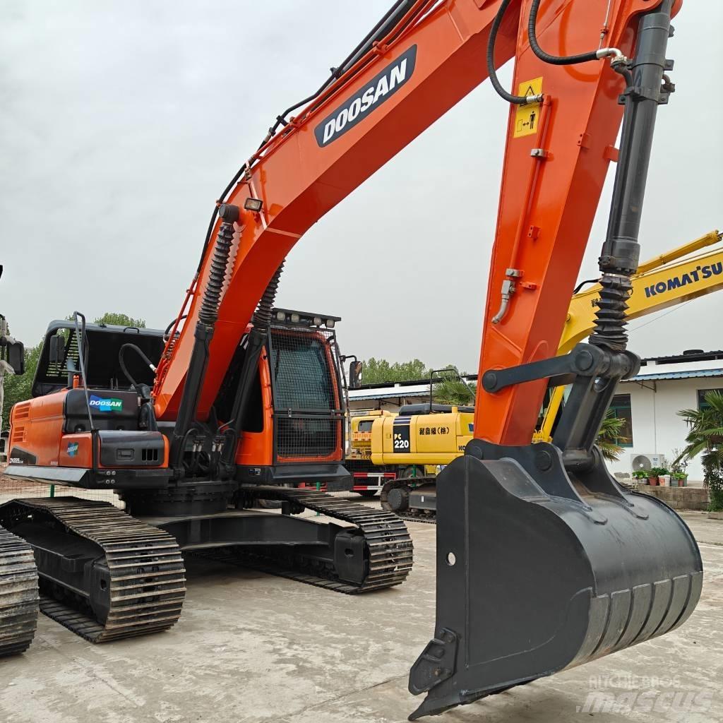 Doosan 225-9C Escavadeiras de esteiras