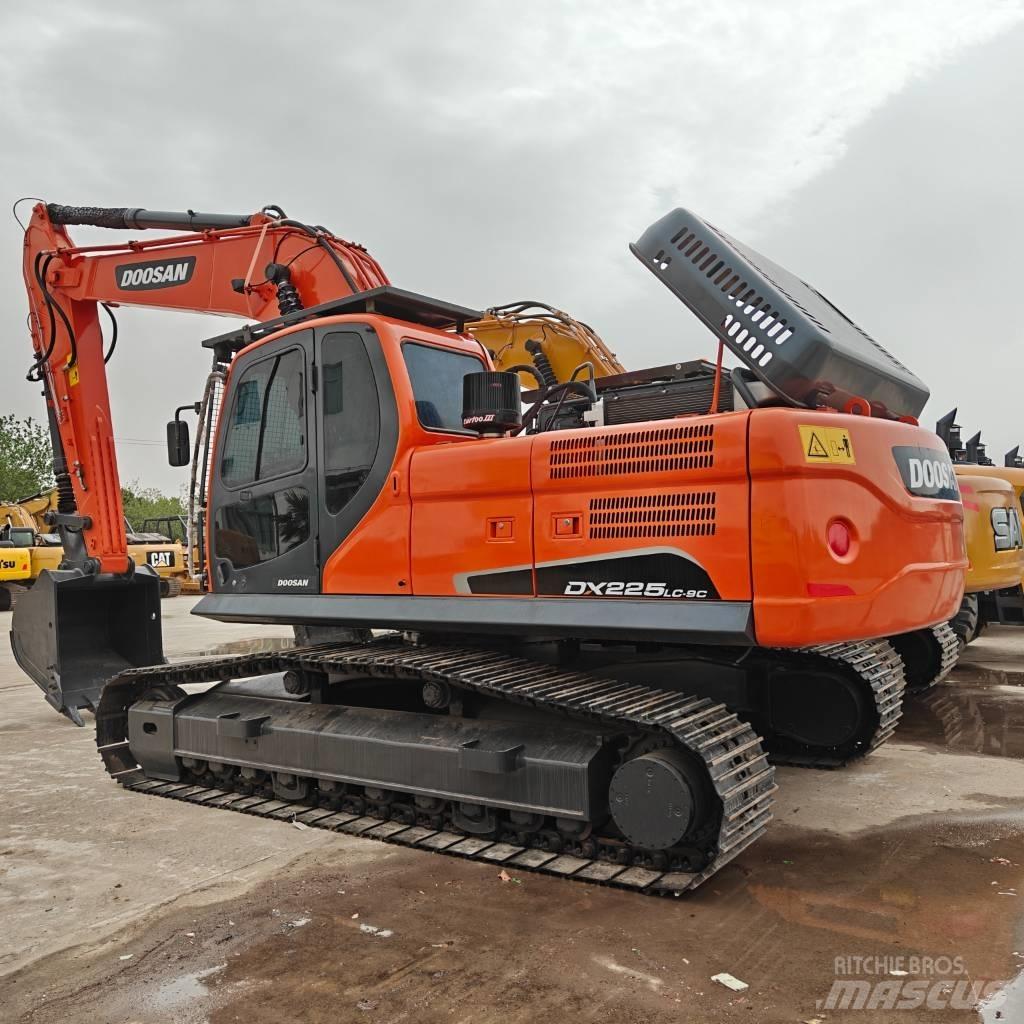 Doosan 225-9C Escavadeiras de esteiras