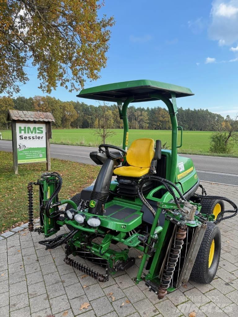 John Deere 8700 A Corta-Relvas Fairway