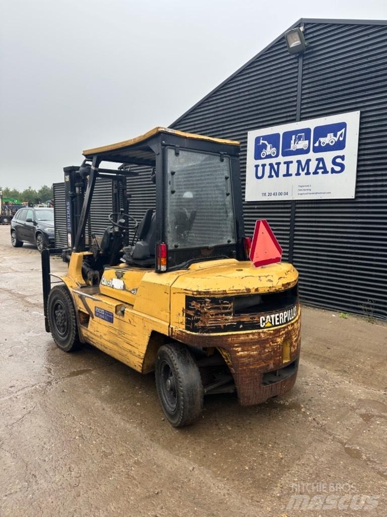 CAT DP 40 Empilhadores Diesel