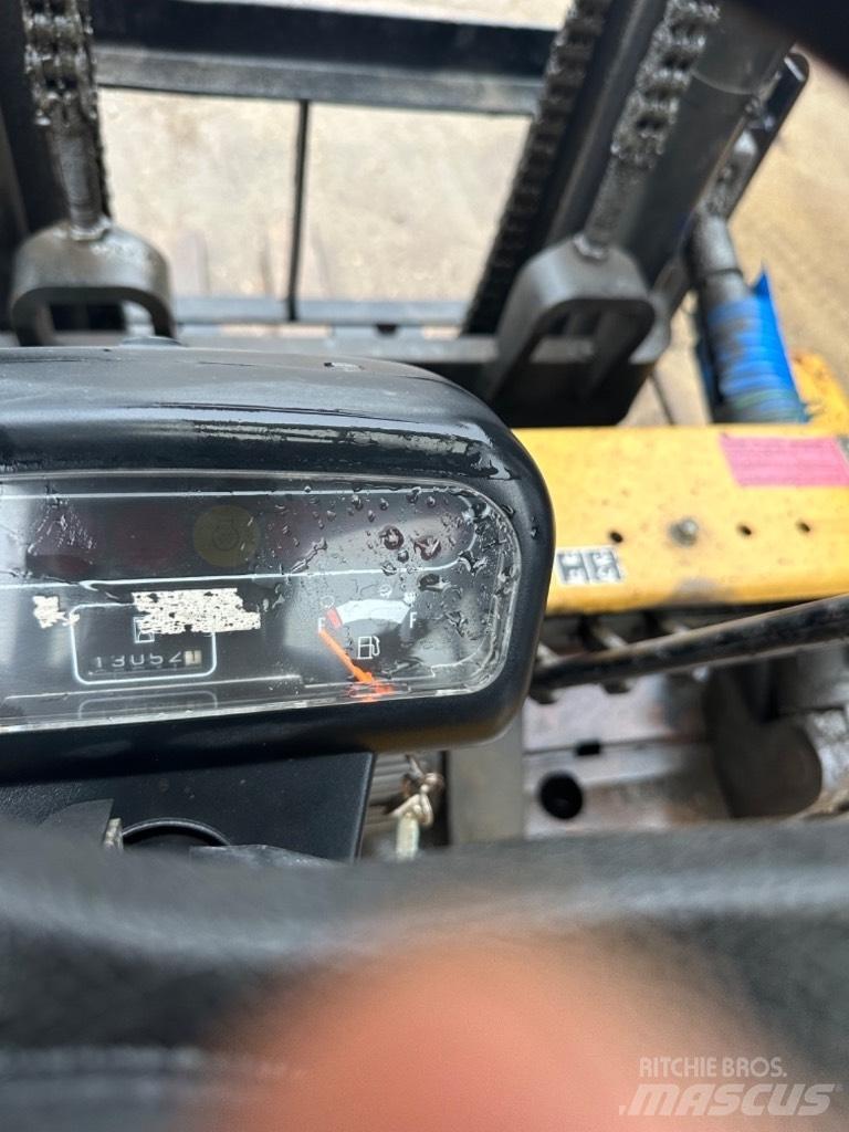 CAT DP 40 Empilhadores Diesel