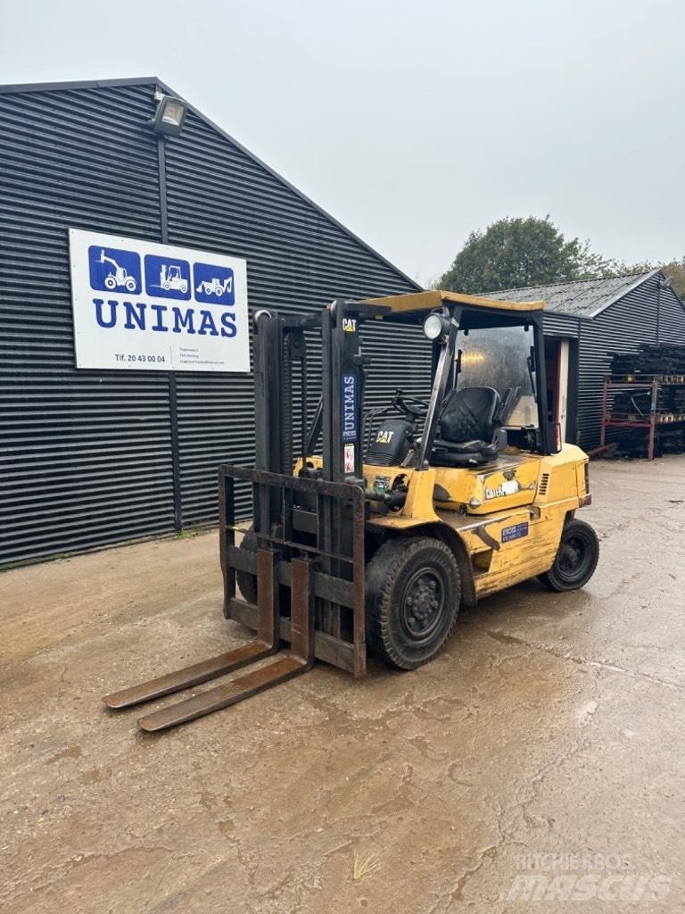 CAT DP 40 Empilhadores Diesel