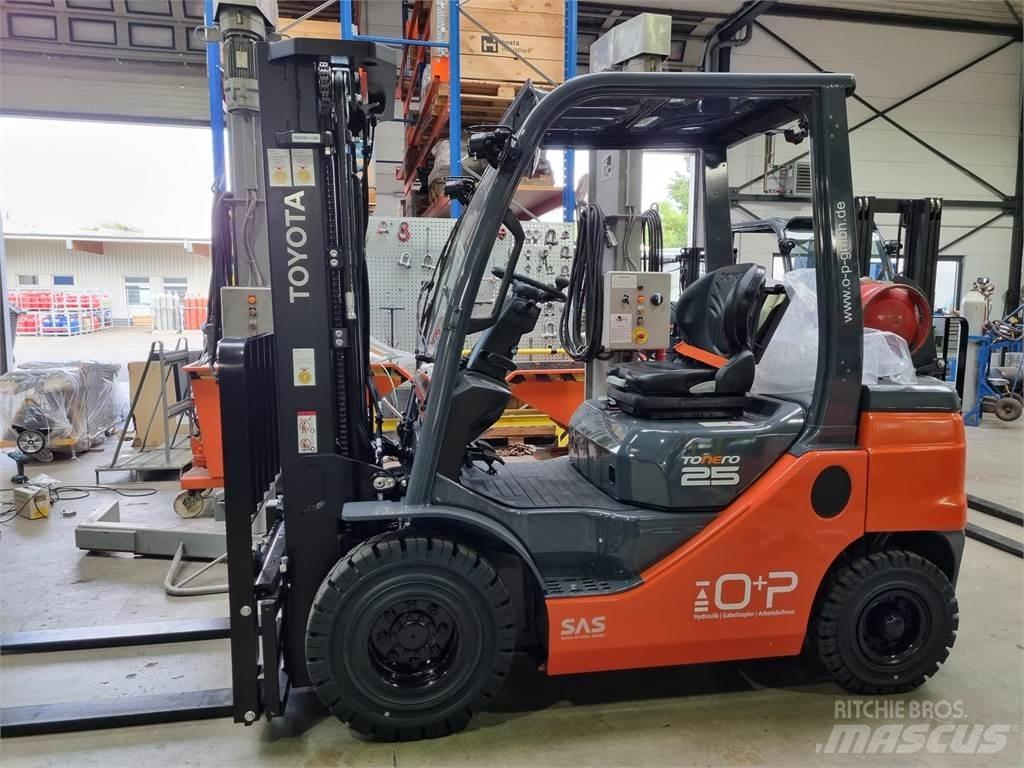 Toyota 02-8FGF25 Empilhadores a gás