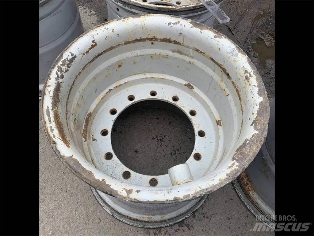 Gremo 1350 24x26,5 Pneus