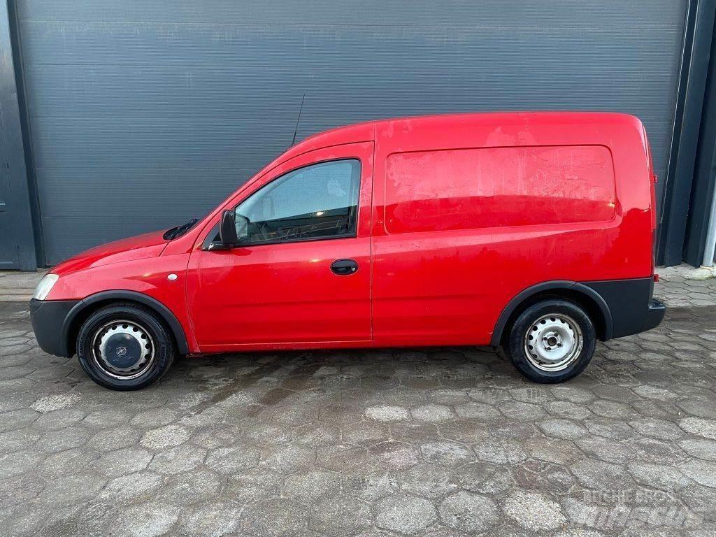 Opel Combo CDTI Caixa fechada