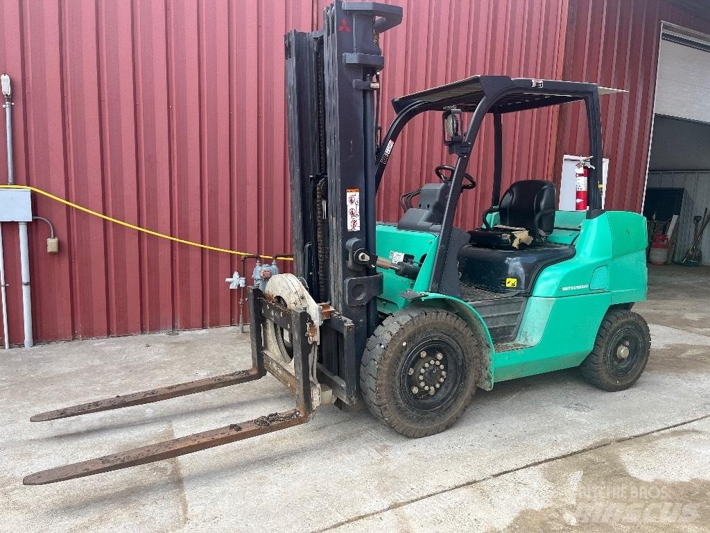 Mitsubishi FD40N1 Empilhadores todo-terreno