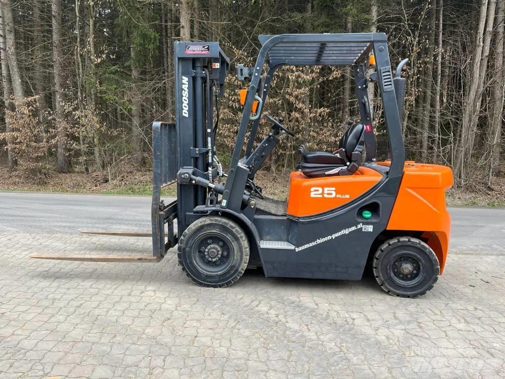 Doosan D 25 GP Empilhadores Diesel