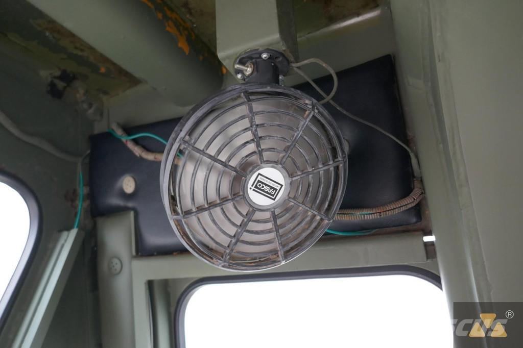 CAT D7G Ex-army Dozers - Tratores rastos