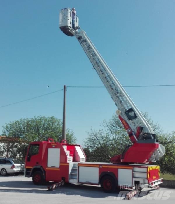 Iveco 130E230 Caminhões de bombeiros