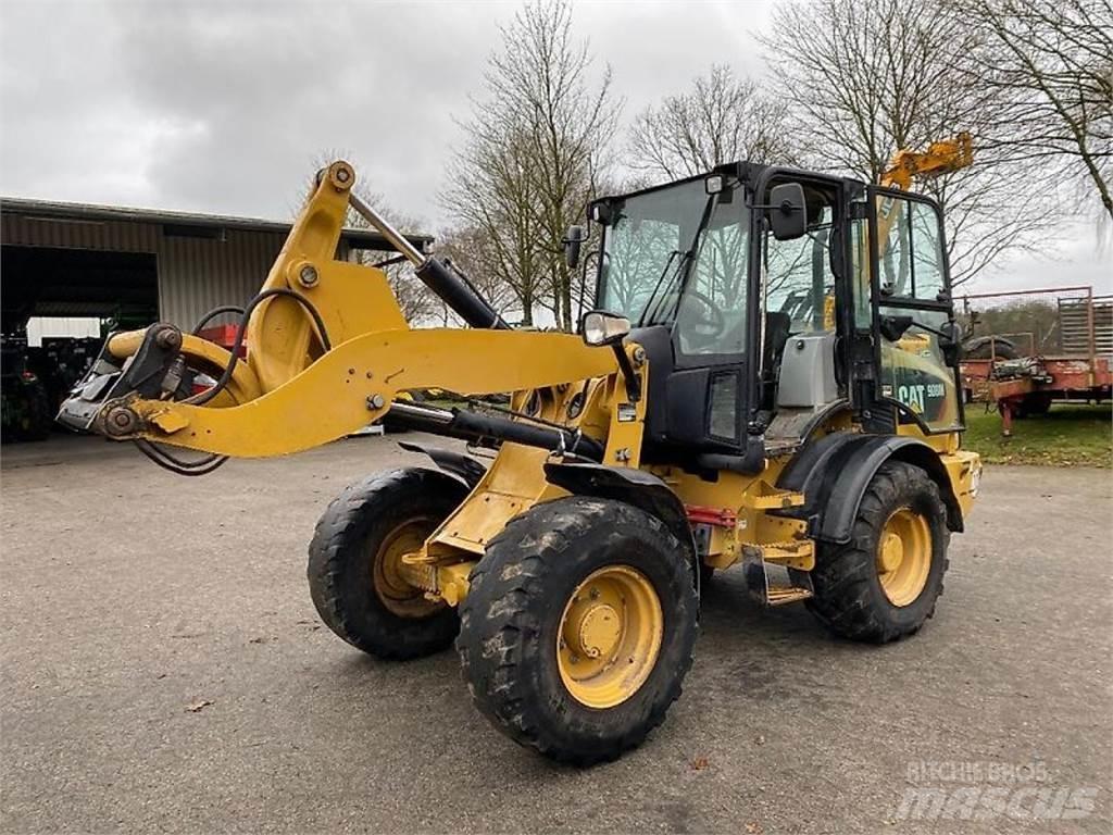 CAT 908M Carregadeiras de rodas