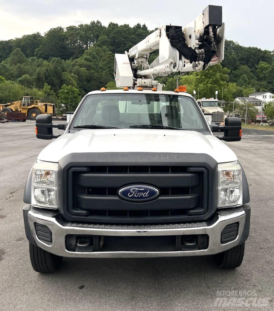 Ford F 550 Plataformas aéreas montadas em camião