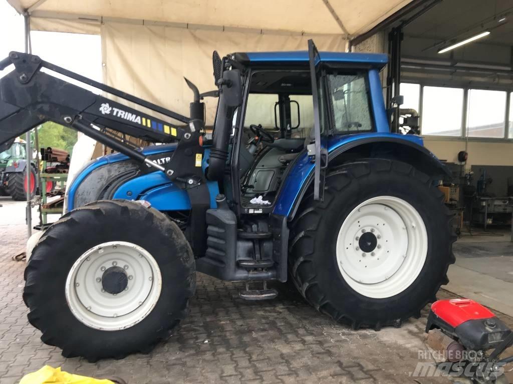 Valtra N 142 Tratores Agrícolas usados
