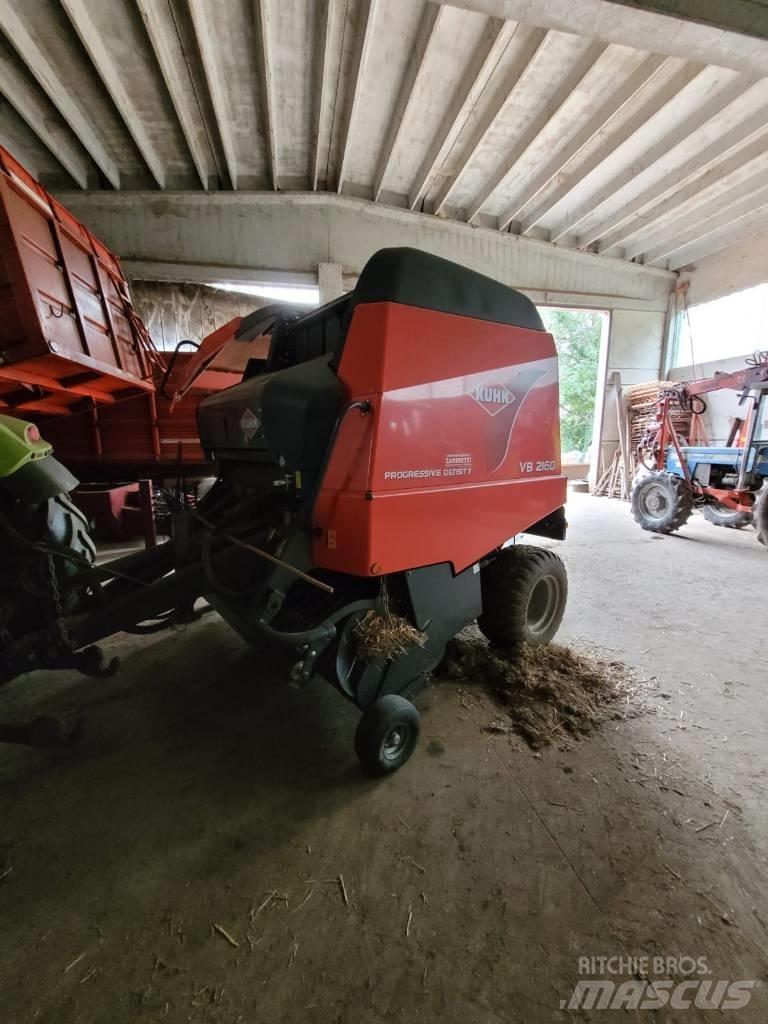 Kuhn VB 2160 Enfardadeira de rolos