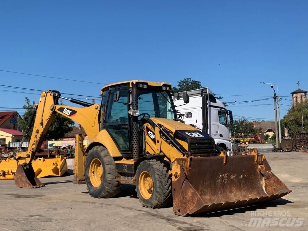 CAT 428 F Retroescavadeiras