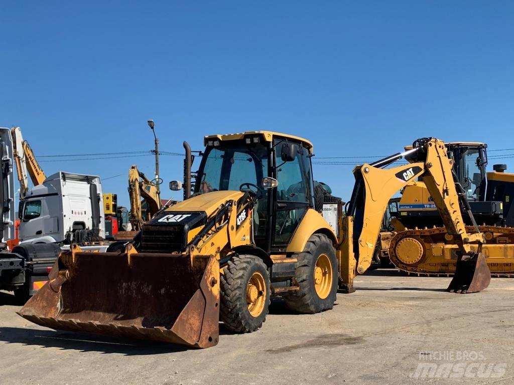 CAT 428 F Retroescavadeiras