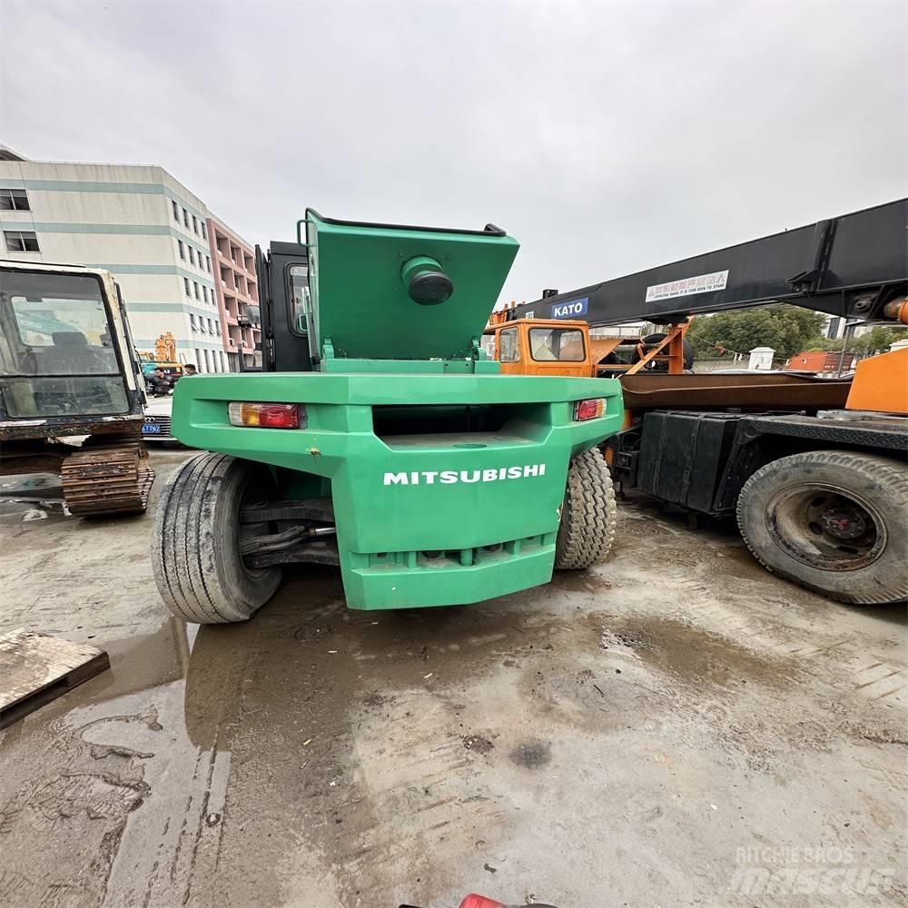 Mitsubishi FD160 Empilhadores Diesel