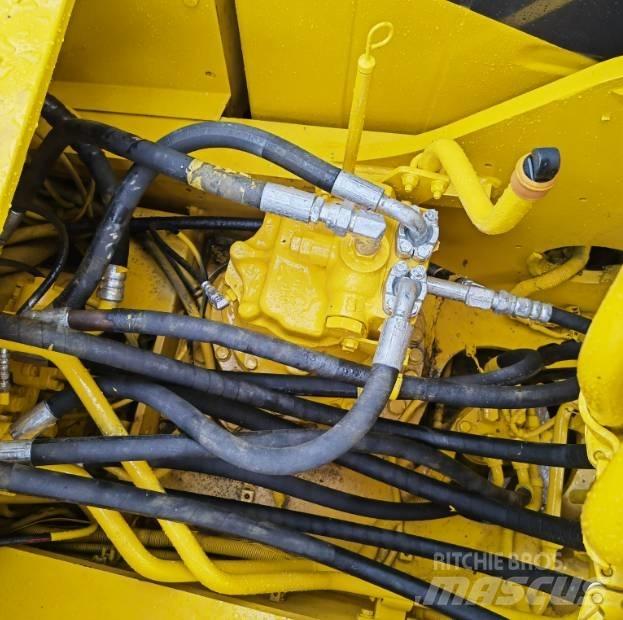 Komatsu PC220-8 Escavadeiras de esteiras