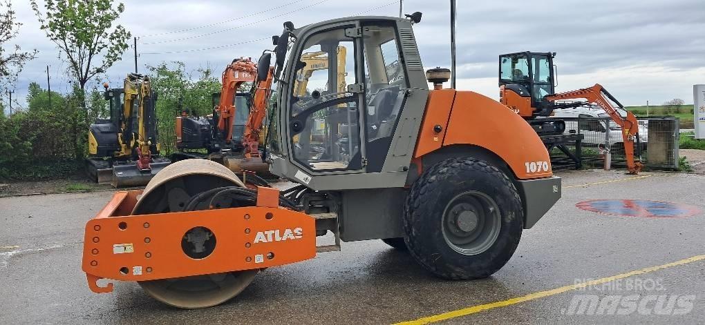 Atlas 1070 Compactadores para terra