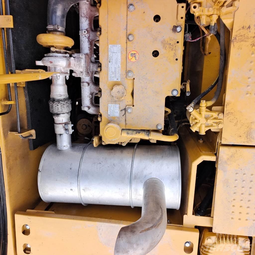 CAT 320D Escavadeiras de esteiras