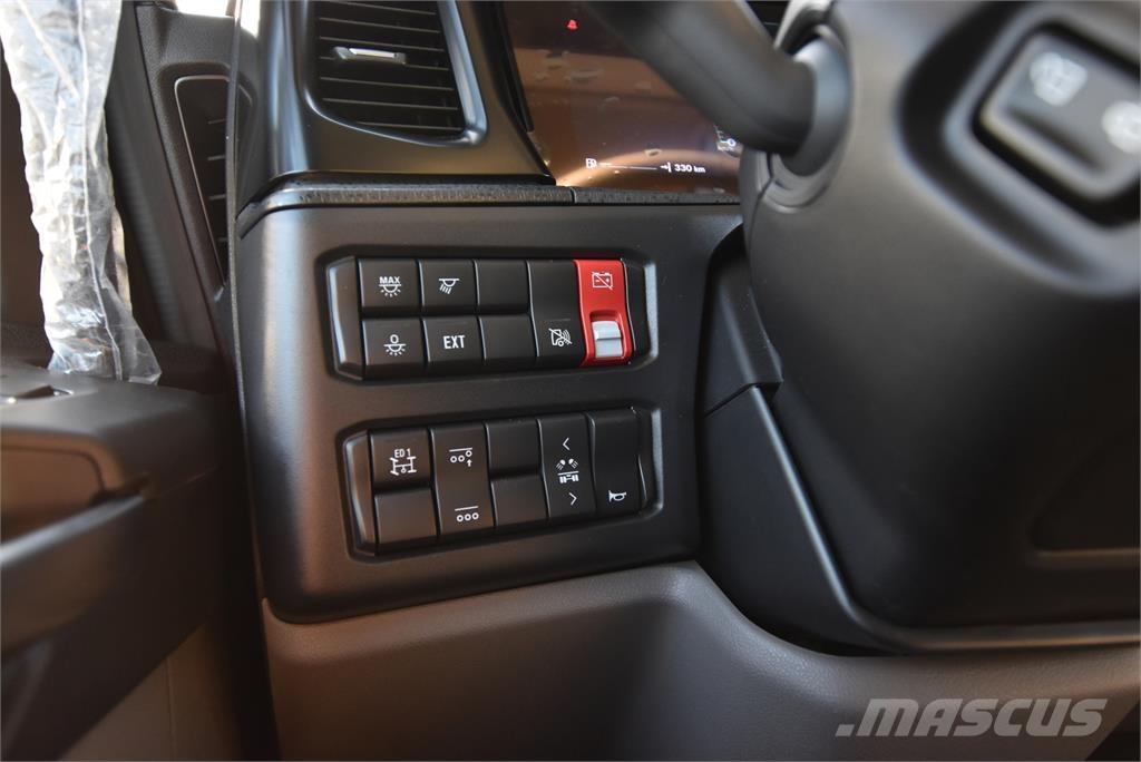 Scania R590 8X4 Camiões de chassis e cabine