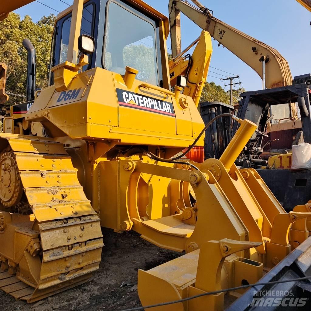CAT D 6 M Dozers - Tratores rastos