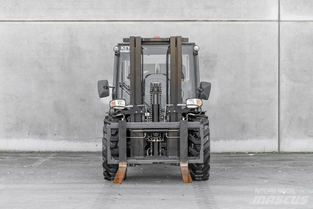 Manitou MC 30-4 Empilhadores Diesel