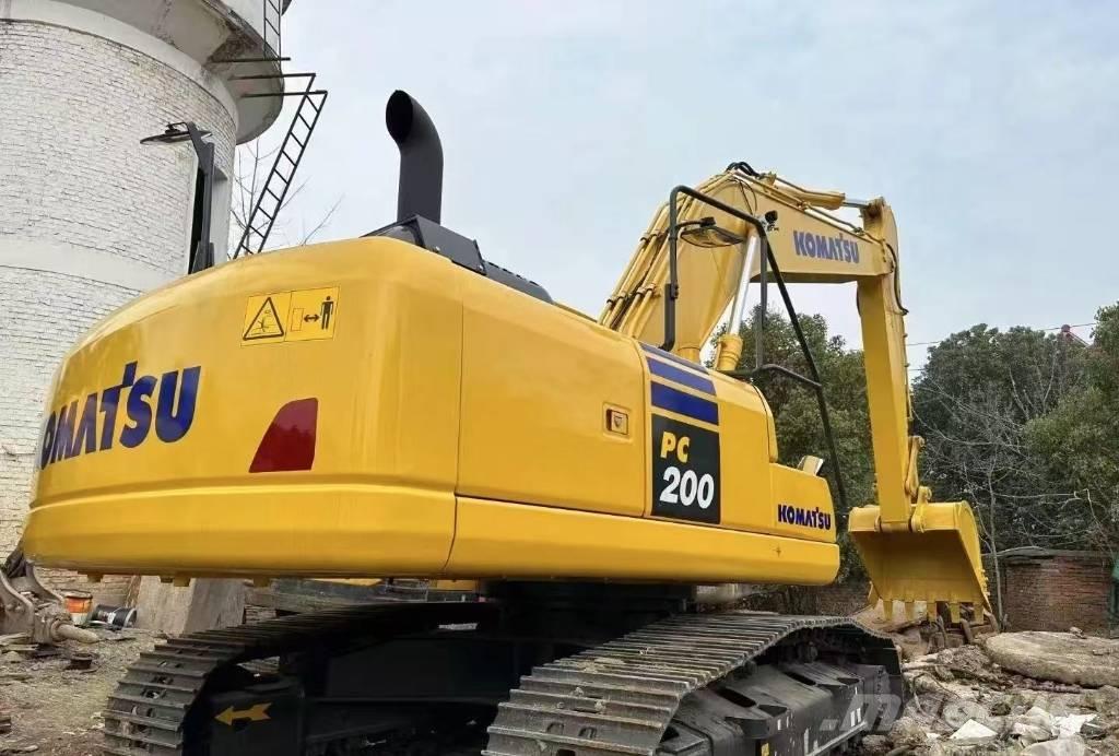 Komatsu PC 200-8 Escavadeiras de esteiras
