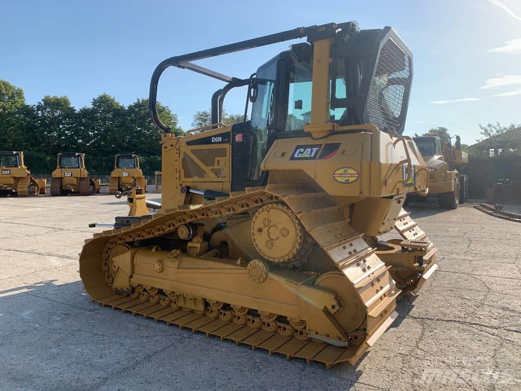 CAT D 6 N LGP Dozers - Tratores rastos