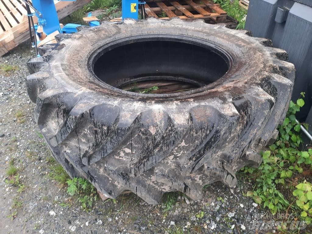 BKT 580/70R38 Pneus Agrícolas