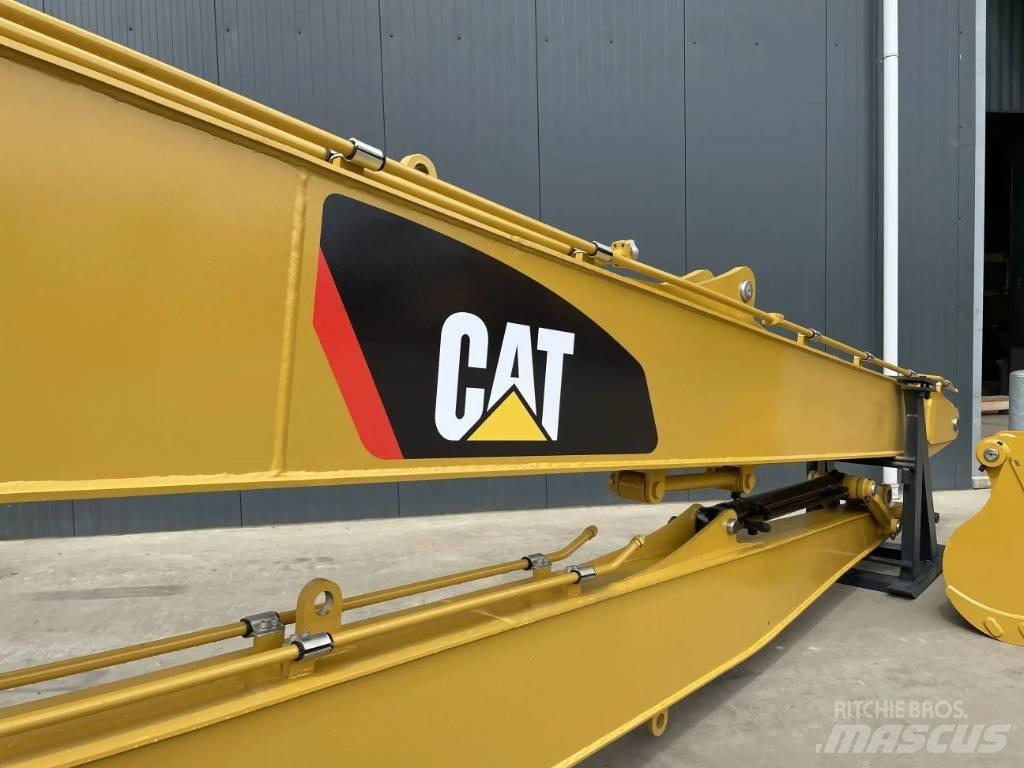 CAT 323E 18m Set Retroescavadoras
