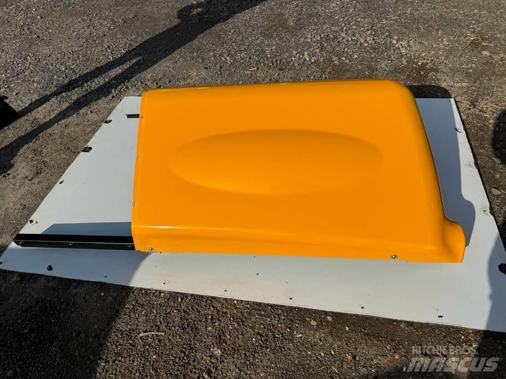 JCB ENGINE COVER Chassis e suspensões