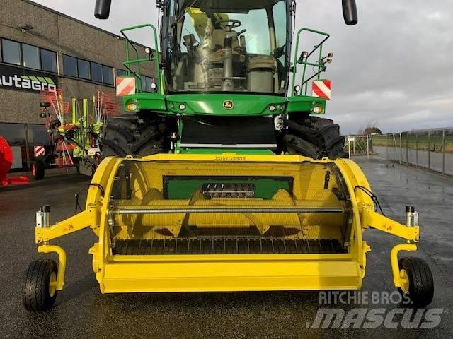 John Deere 8200 i Forrageiras auto-propulsionadas