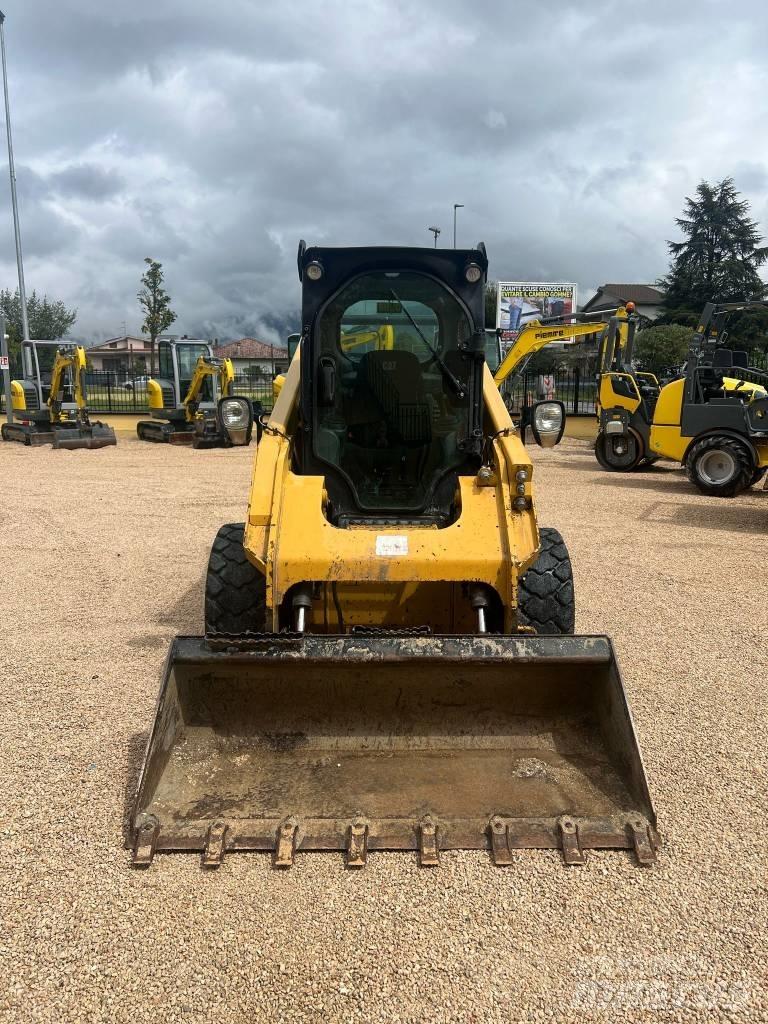 CAT 262 D Minicarregadeiras