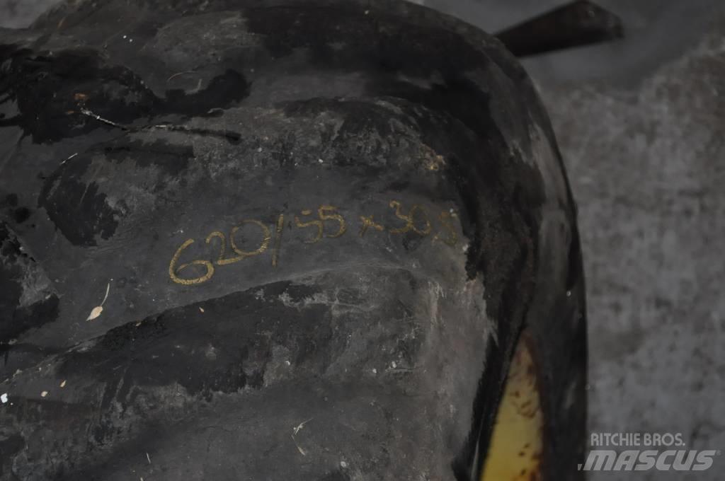 Nokian 620/55x30.5 Pneus