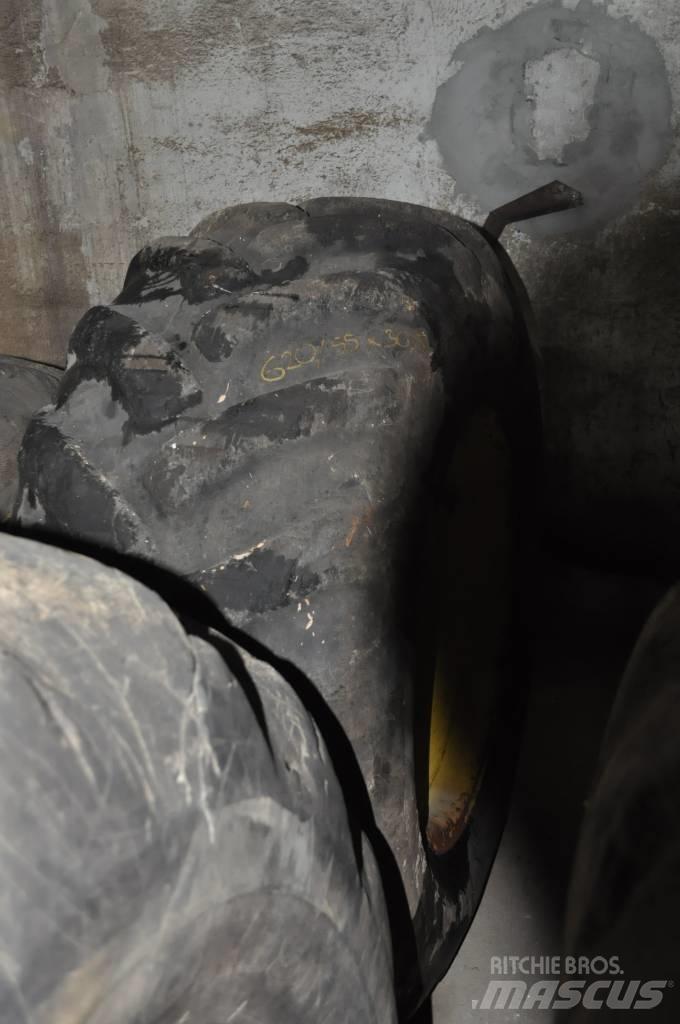 Nokian 620/55x30.5 Pneus