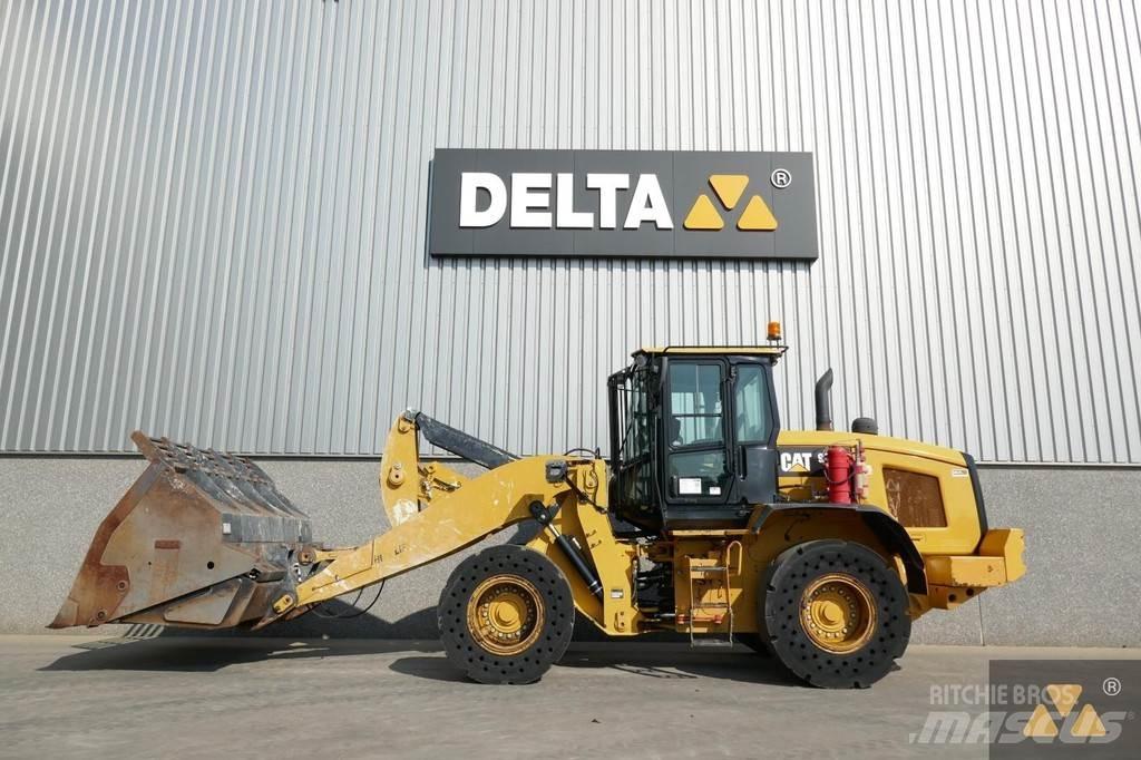 CAT 938M Carregadeiras de rodas