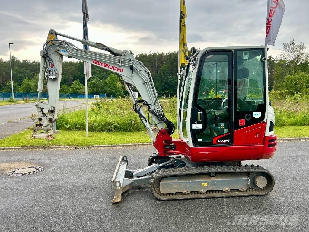 Takeuchi TB 235-2 V3 Miniescavadeiras
