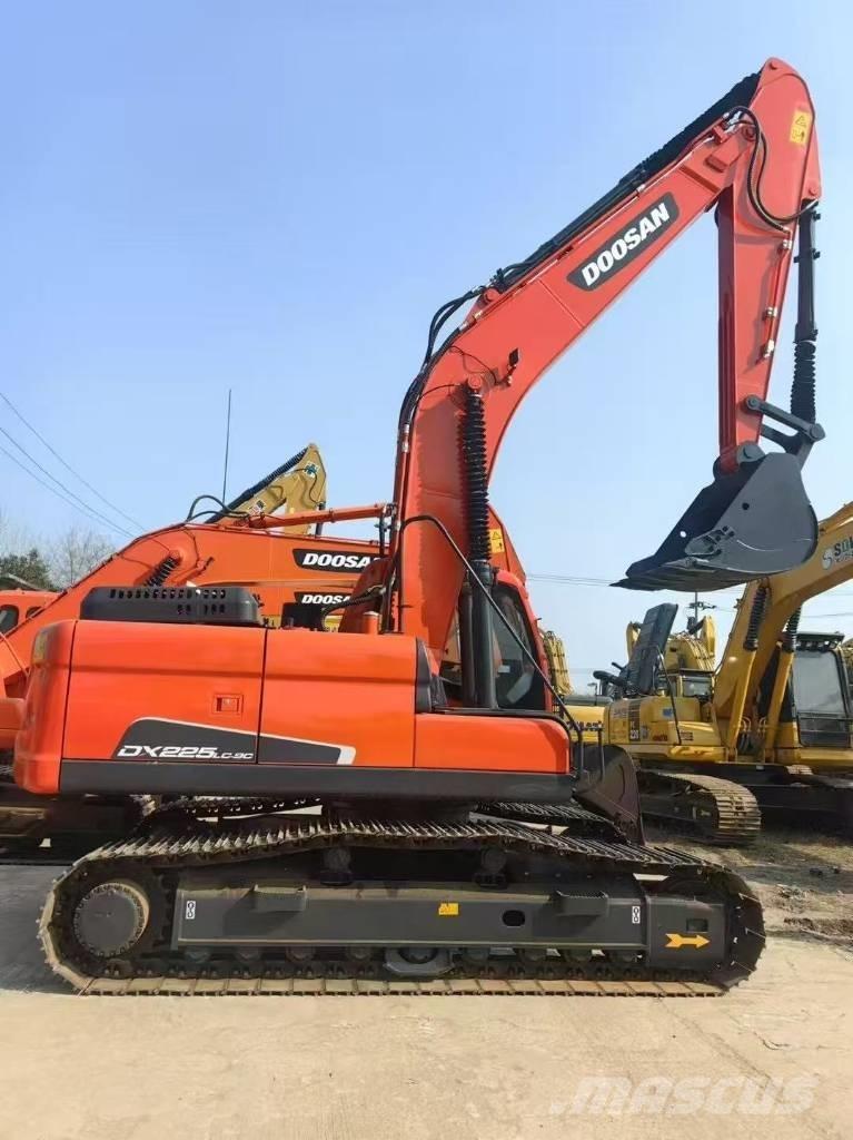 Doosan DX 225 LC Escavadeiras de esteiras