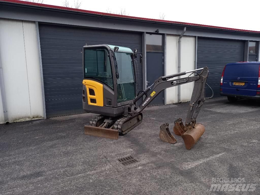 Volvo EC 15 Miniescavadeiras