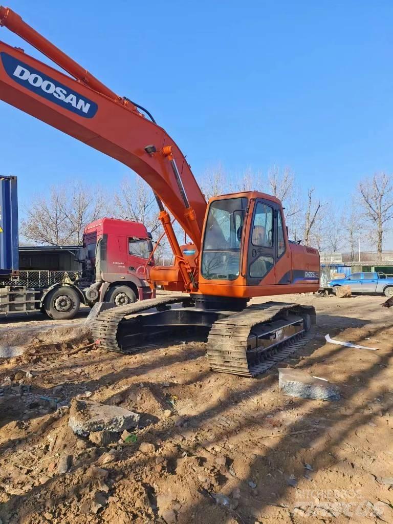Doosan DH225LC-7 Escavadeiras de esteiras