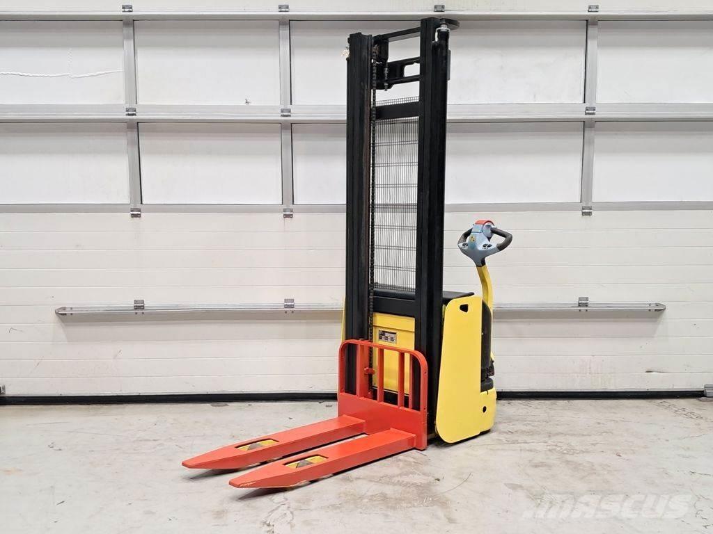 Hyster S1.0 AC Empilhador para operador externo