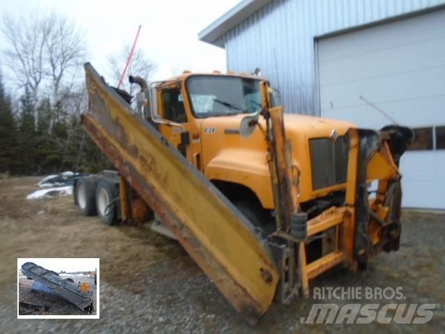International 5500 i Lâminas de neve e arados