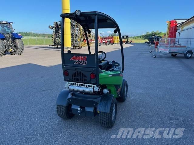 Avant 225 Carregadora multifunções