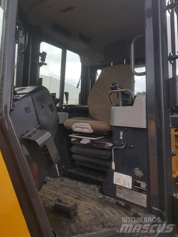 Komatsu D 51 EX-22 Dozers - Tratores rastos