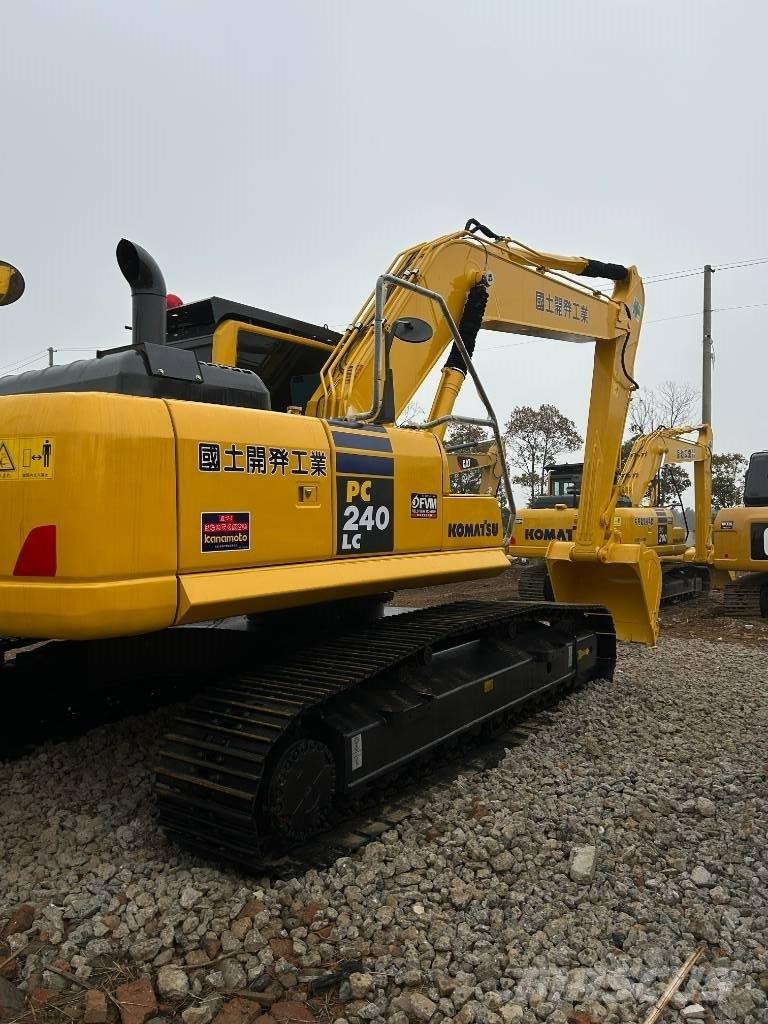 Komatsu 240-8 Escavadeiras de esteiras