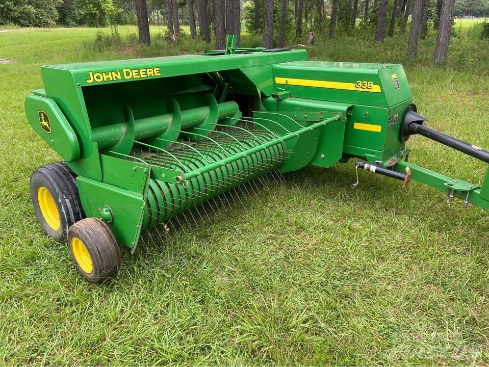 John Deere 338 Baler Enfardadeira de fardos quadrados