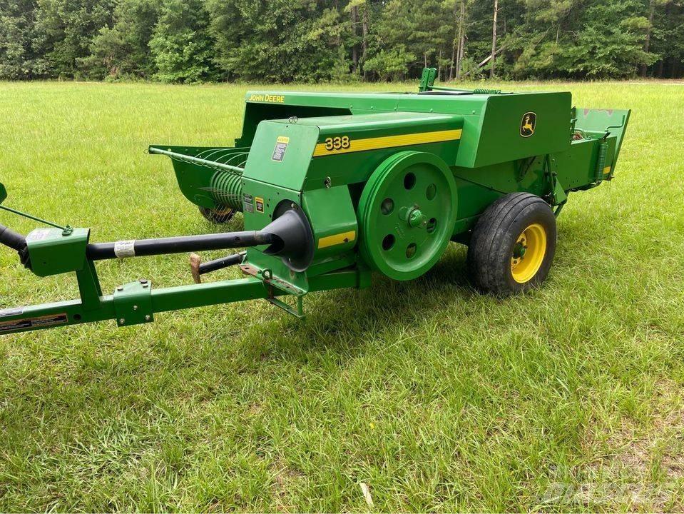 John Deere 338 Baler Enfardadeira de fardos quadrados